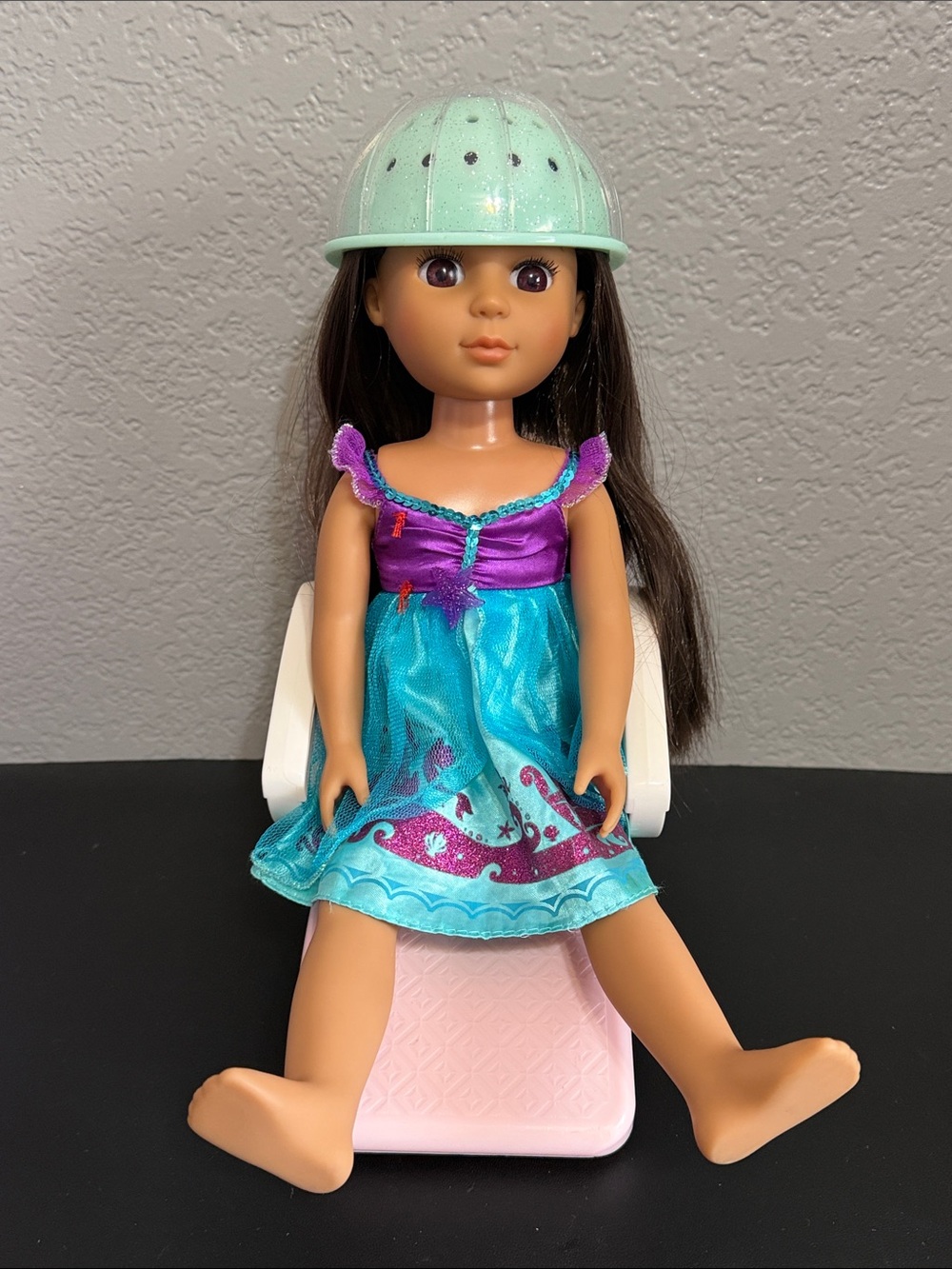 Glitter Girl Doll & Hair Salon Chair with Accessories Bundle - Picture 2 of 16